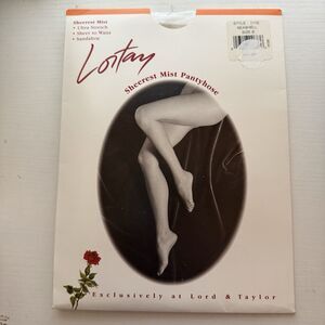 VTG LORTAY Lord & Taylor Seashell Size B Sheerest  Mist SandalToe Pantyhose NOS